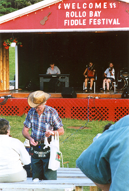 Fiddle Festival 2000: Rollo Bay 005