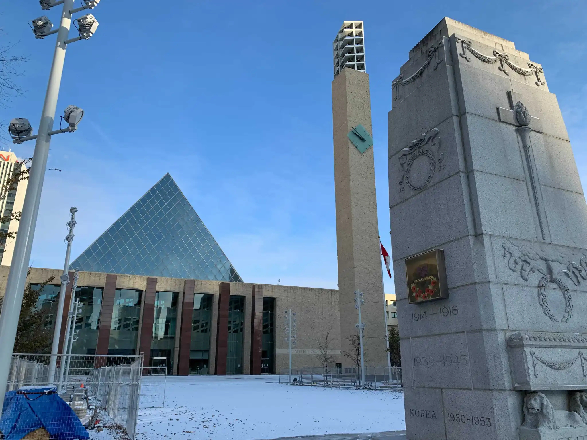 Edmonton City Hall pictured on Tuesday, Oct. 20, 2020. Dean Twardzik, Global News