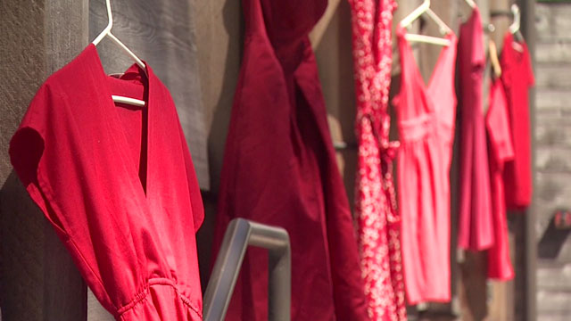Red dresses have come to symbolize Canada's missing and murdered Indigenous women and girls. (APTN file)