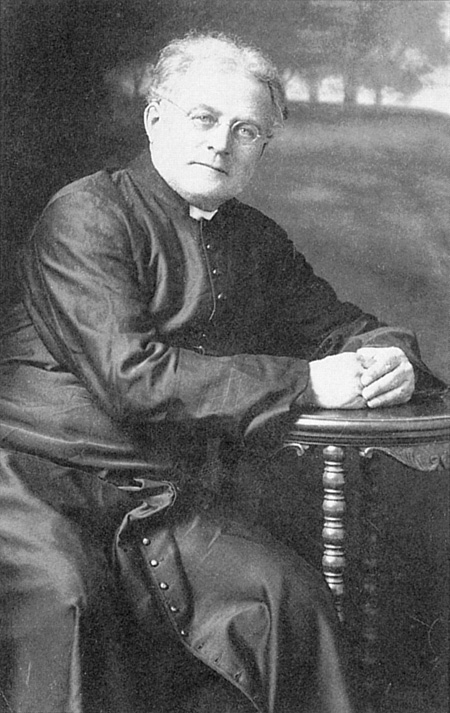 Father Pierre-Paul Arsenault (1866-1927) WIDTH=